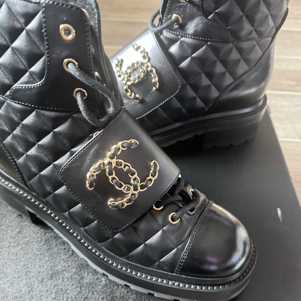 CHANEL Black Calfskin Shiny Calfskin Quilted Lace Up
Combat Boots size 39 (NIB)
